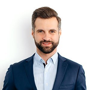 Picture of Ignas B. <span class="job-type">Vyresnysis įmonių susijungimų ir įsigijimų vadovas</span>